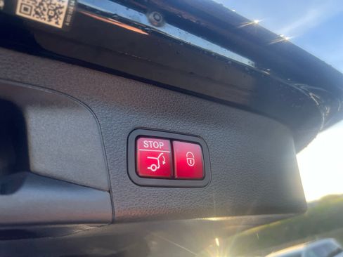 Used 2022 Mercedes-Benz GLS 450 4MATIC image 12