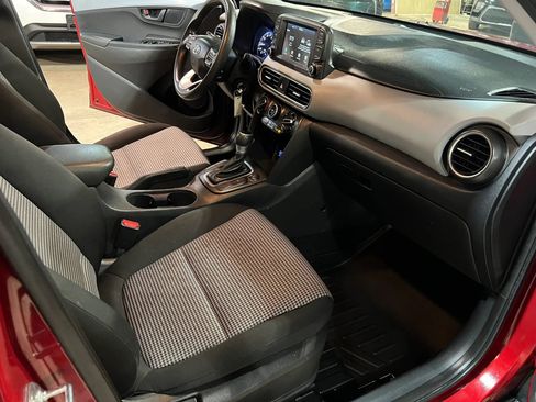 Used 2019 Hyundai Kona SE AWD/4WD image 15