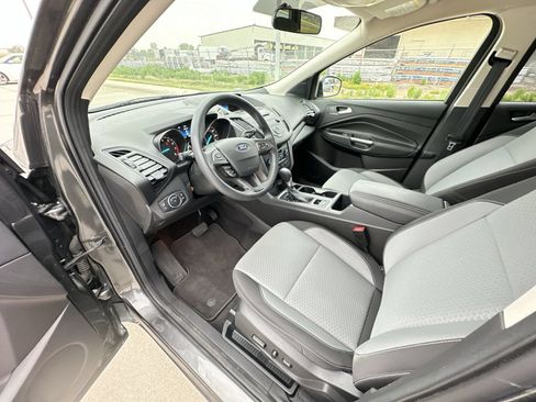 Used 2017 Ford Escape SE AWD/4WD image 10