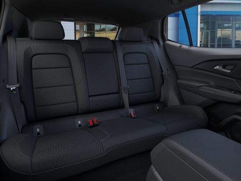 New 2026 Chevrolet Equinox EV LT image 18