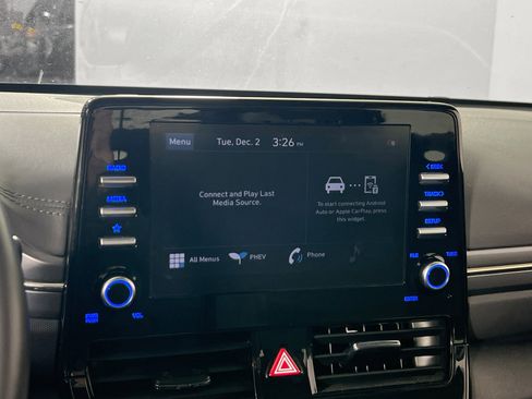 Used 2022 Hyundai Ioniq SE FWD image 14
