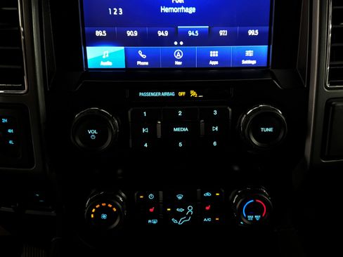 Used 2020 Ford F250 XLT w/ XLT Premium Package image 13