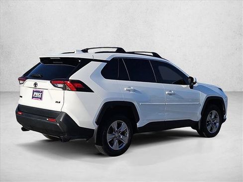 Used 2025 Toyota RAV4 XLE w/ Convenience Package FWD image 5