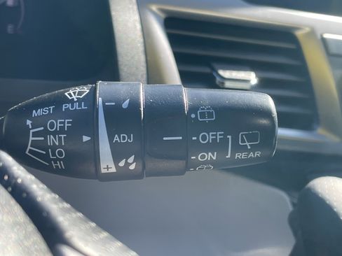 Used 2012 Honda Odyssey EX-L image 18