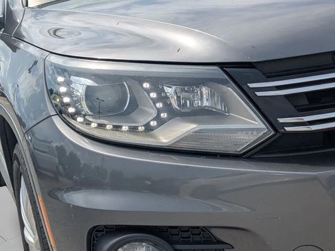 Used 2016 Volkswagen Tiguan SE image 9