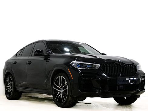 Used 2022 BMW X6 M50i w/ Executive Package image 1