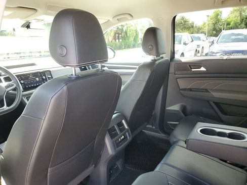 Certified 2023 Volkswagen Atlas SE FWD image 18
