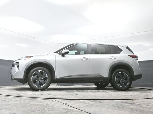 Used 2024 Nissan Rogue SV AWD/4WD image 52