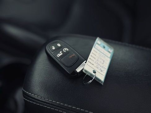 Certified 2022 Jeep Cherokee Limited image 40