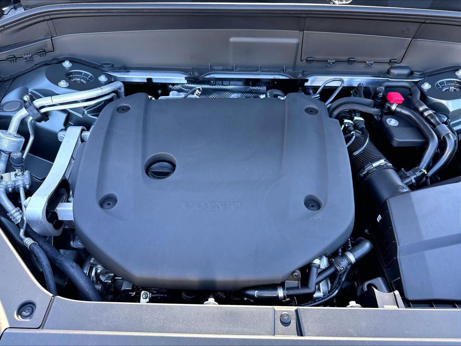 New 2027 Volvo XC90 B6 Plus AWD/4WD image 13