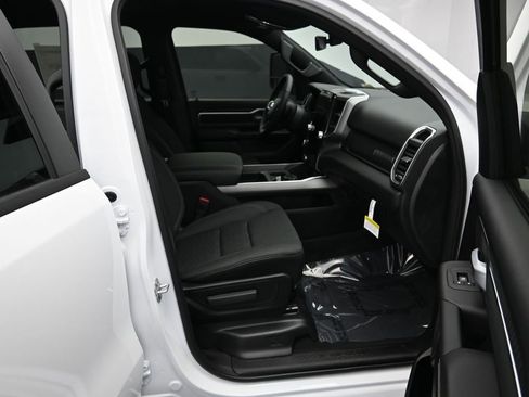 New 2025 RAM 1500 Big Horn image 25