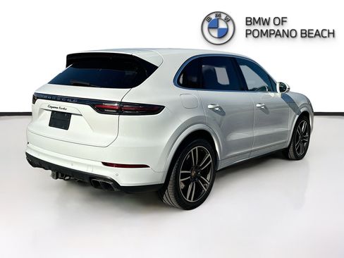 Used 2019 Porsche Cayenne Turbo image 7