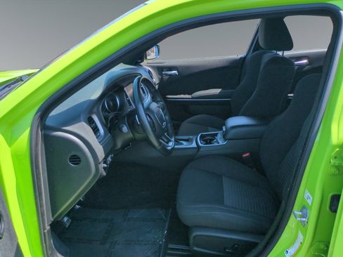 Used 2023 Dodge Charger Scat Pack w/ Dynamics Package image 9