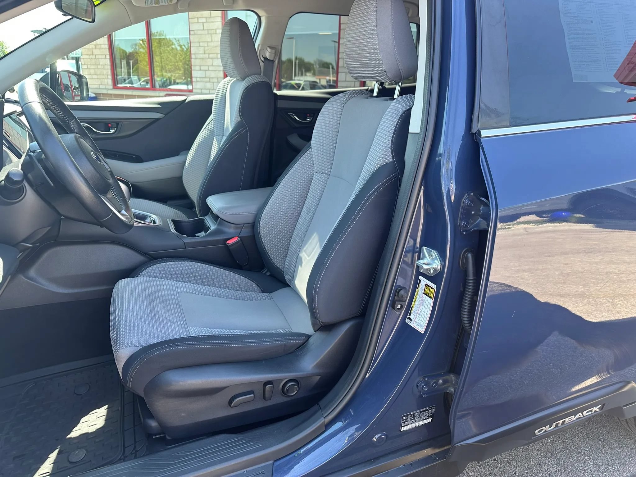 Used 2023 Subaru Outback Premium AWD/4WD image 10