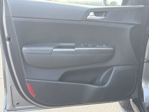 Used 2017 Kia Sportage LX FWD image 10