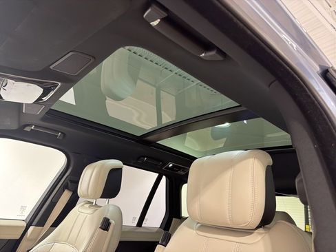 Used 2022 Land Rover Range Rover Westminster Edition image 19