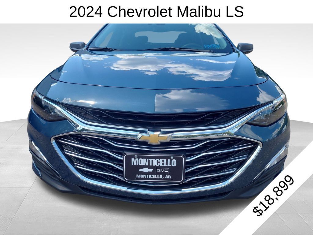 Used 2024 Chevrolet Malibu LS FWD image 2
