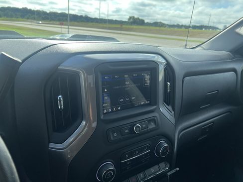 Used 2022 Chevrolet Silverado 1500 Custom Trail Boss w/ LPO, Dark Essentials Package AWD/4WD image 25