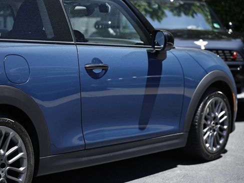 Used 2025 MINI Cooper S FWD image 8