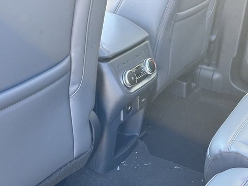 New 2026 Ford Explorer Active w/ Active Comfort Package image 24