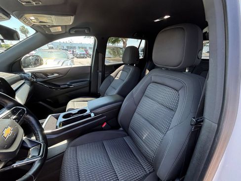 Used 2025 Chevrolet Equinox LT AWD/4WD image 23