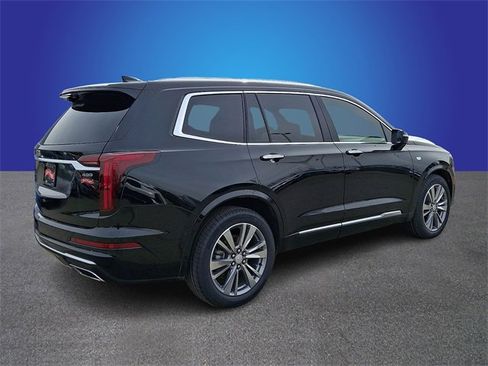 Used 2022 Cadillac XT6 Premium Luxury w/ Platinum Package image 5