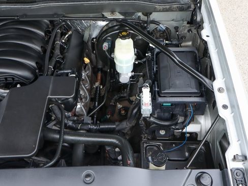 Used 2015 Chevrolet Silverado 1500 LT w/ LT Convenience Package image 14