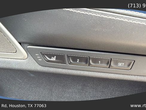 Used 2020 BMW 750i xDrive w/ Executive Package image 44