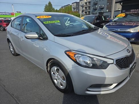Used 2016 Kia Forte LX FWD image 1