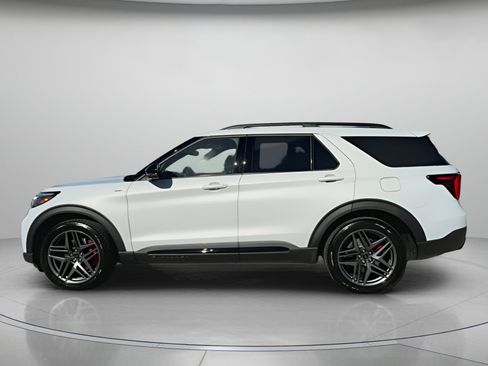 New 2026 Ford Explorer ST-Line w/ ST-Line Street Pack image 16