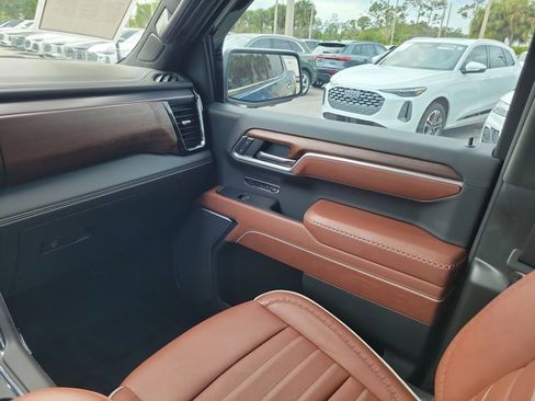 Used 2026 GMC Sierra 1500 Denali Ultimate image 16