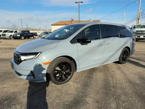 Used 2023 Honda Odyssey Sport image 4