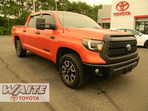 Used 2017 Toyota Tundra Limited w/ Limited Premium Package AWD/4WD image 1