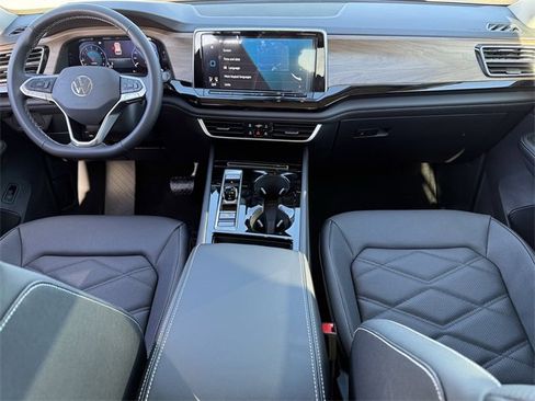 New 2026 Volkswagen Atlas SE image 7