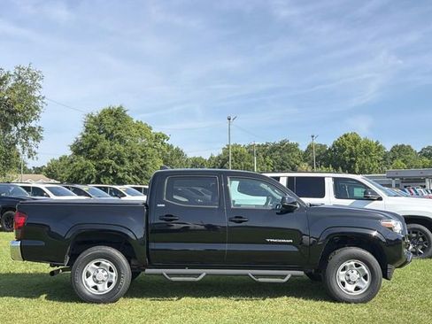 Used 2023 Toyota Tacoma SR5 RWD image 4