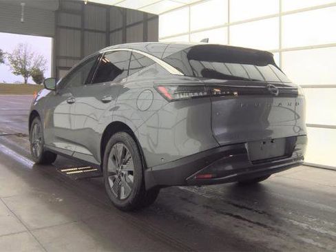Used 2025 Nissan Murano SL AWD/4WD image 2
