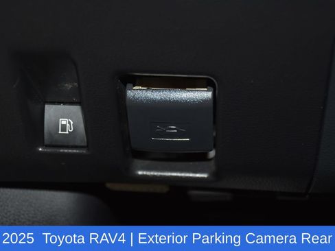 Used 2025 Toyota RAV4 LE AWD/4WD image 10