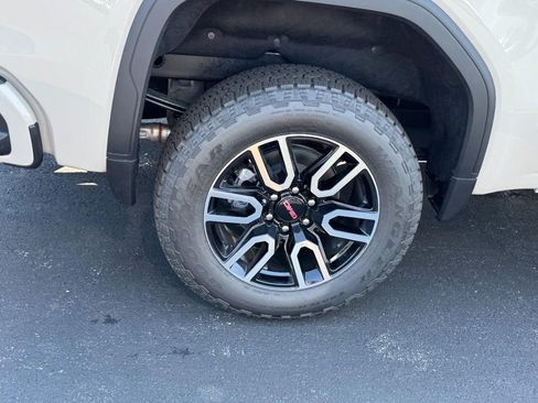 New 2026 GMC Sierra 1500 AT4 w/ Technology Package AWD/4WD image 5