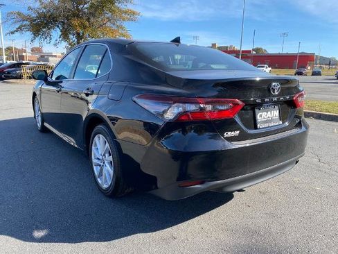 Used 2023 Toyota Camry LE image 5