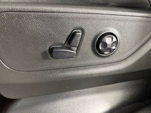 Used 2019 RAM 1500 Big Horn AWD/4WD image 23