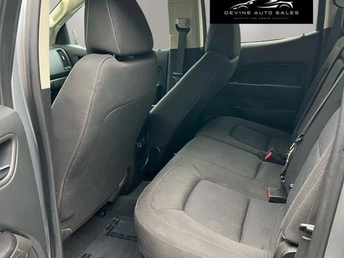 Used 2022 Chevrolet Colorado LT w/ Safety Package image 24