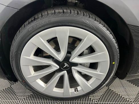 Used 2023 Tesla Model 3 Standard Range image 11