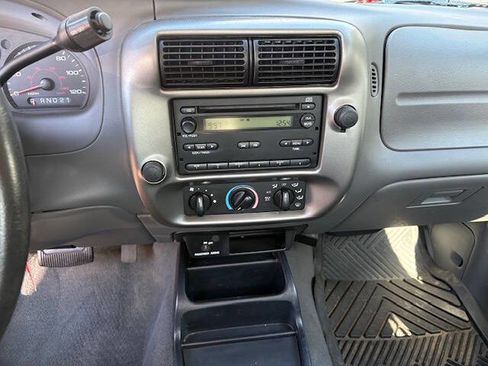 Used 2005 Ford Ranger XLT image 10