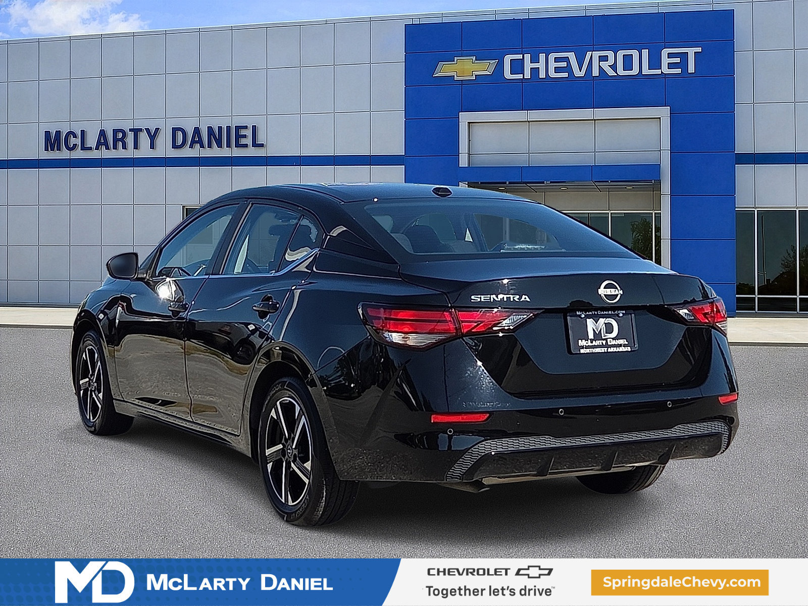 Used 2025 Nissan Sentra SV FWD image 4