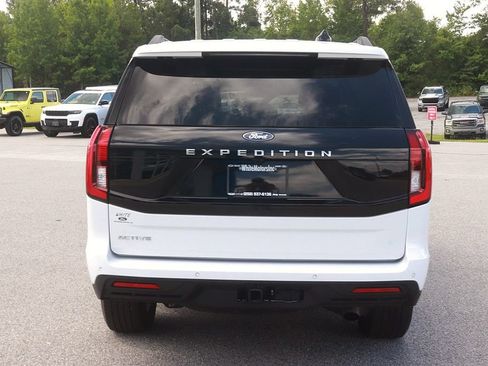Used 2025 Ford Expedition Active RWD image 6