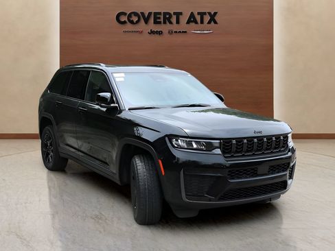 New 2026 Jeep Grand Cherokee 4WD image 7
