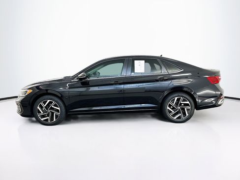 Used 2024 Volkswagen Jetta SEL FWD image 4
