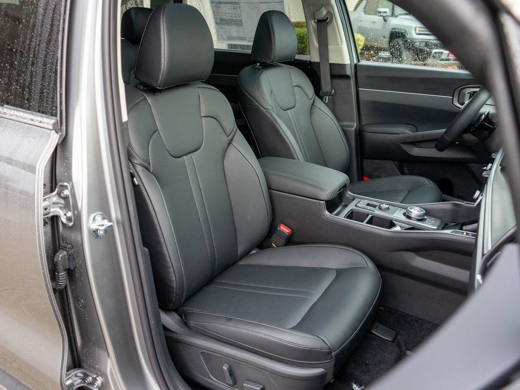 Used 2026 Kia Sorento EX w/ EX Premium Package AWD/4WD image 9