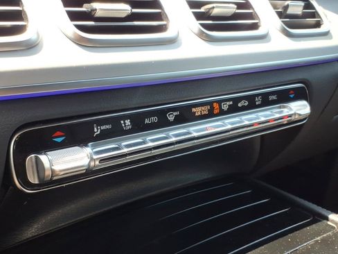 Used 2025 Mercedes-Benz GLS 450 4MATIC image 25