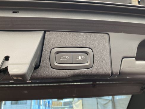 Used 2018 Volvo XC60 T5 Inscription w/ Advanced Package AWD/4WD image 18